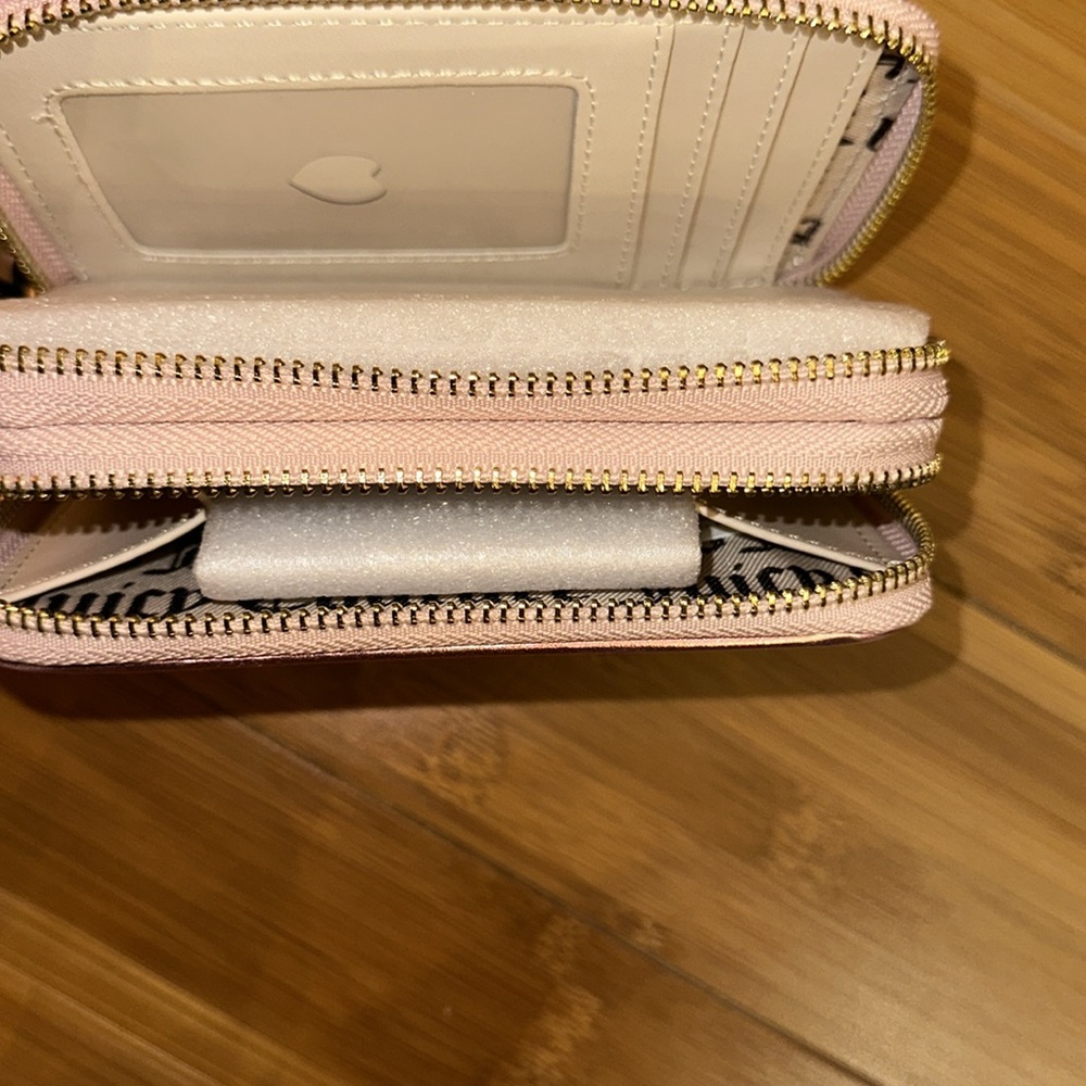 Juicy Couture Wallet - Picture 3 of 3